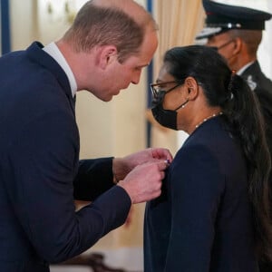 Le prince William et Kate Middleton en visite à King's House, la résidence officielle de Sir Patrick Allen et de son épouse Patricia Allen. Kingston, le 22 mars 2022.