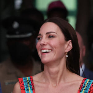 Le prince William et Kate Middleton visitent Trench Town, le berceau du reggae à Kingston, en Jamaïque. Le 22 mars 2022.