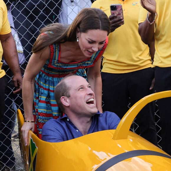 Le prince William et Kate Middleton visitent Trench Town, le berceau du reggae à Kingston, en Jamaïque.