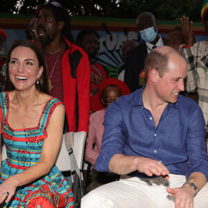 Le prince William et Kate Middleton visitent Trench Town, le berceau du reggae à Kingston, en Jamaïque. Le 22 mars 2022.