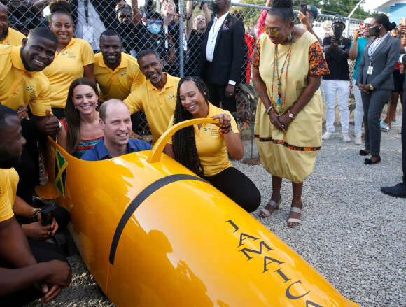 Le prince William et Kate Middleton visitent Trench Town, le berceau du reggae à Kingston, en Jamaïque.