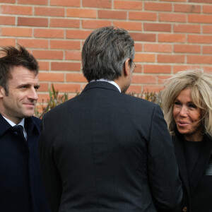 Emmanuel Macron, président de la République française, sa femme la Première Dame Brigitte et Franck Touboul (CRIF) lors de la commémoration présidentielle du 10ème anniversaire des attentats de Toulouse et Montauban.