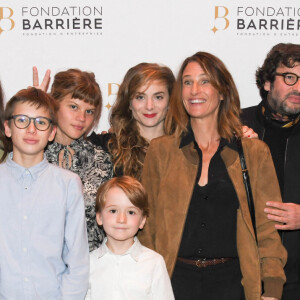 Benjamin Gauthier, Céleste Brunnquell, Sarah Suco, Camille Cottin, Éric Caravaca et Jean-Pierre Darroussin - Remise du prix Cinéma 2019 de la Fondation Barrière pour le film "Les Eblouis" au Publicis Cinémas à Paris le 7 Octobre 2019. © Coadic Guirec/Bestimage