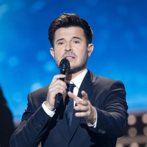 Vincent Niclo - Enregistrement de l'émission "Les stars chantent pour le Sidaction - 40 ans de chansons de Céline Dion" au Palais des Sports à Paris. Le 16 mars 2022 © Cyril Moreau-Coadic Guirec / Bestimage