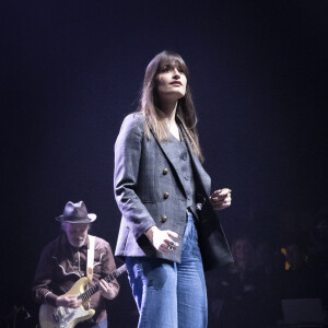 Clara Luciani - XVème gala pour la Fondation Recherche Alzheimer à l'Olympia à Paris le 14 mars 2022.  © Jack Tribeca/Bestimage 