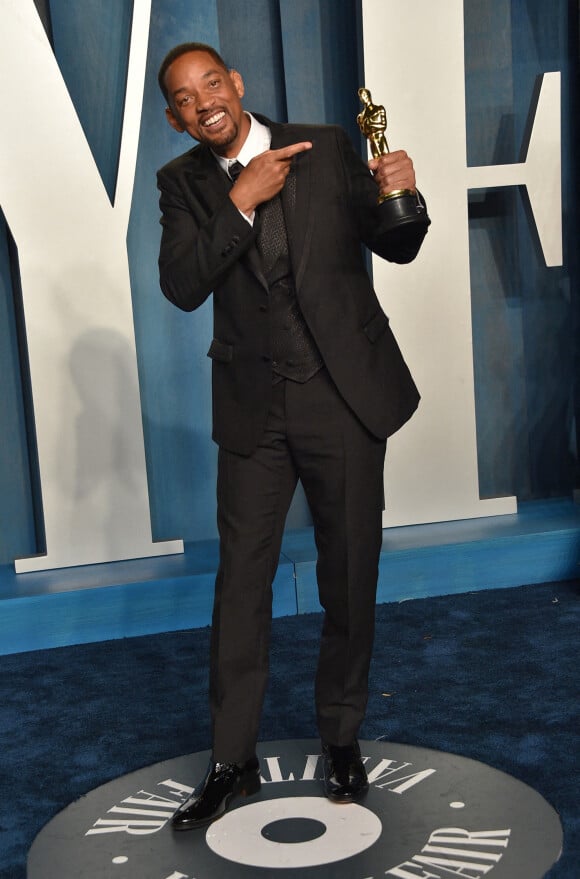 Will Smith et son Oscar du Meilleur acteur lors de la 94e cérémonie organisée à Beverly Hills, le 27 mars 2022. 