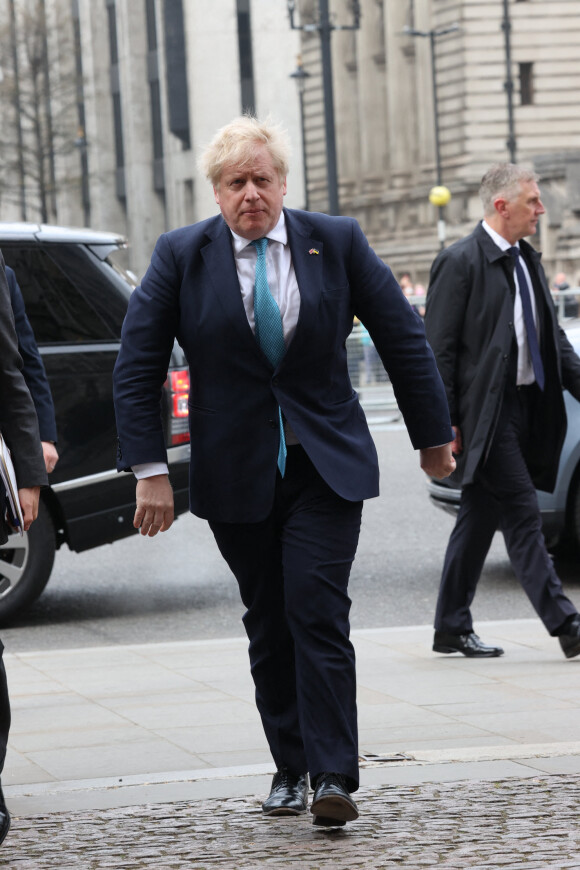 Le Premier ministre britannique Boris Johnson arrive à la cérémonie hommage au prince Philip, à l'abbaye de Westminster, à Londres, le 29 mars 2022.