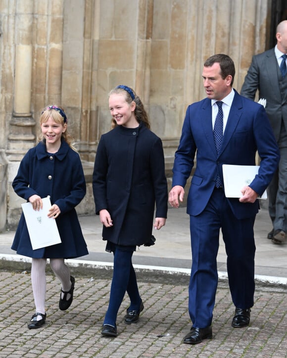 Peter Phillips, Savannah Phillips et Isla Phillips - Service d'action de grâce en hommage au prince Philip, duc d'Edimbourg, à l'abbaye de Westminster à Londres, le 29 mars 2022.