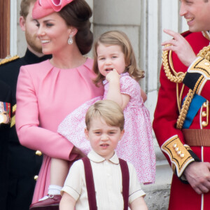 Le prince Philip, duc d'Edimbourg, Catherine Kate Middleton , duchesse de Cambridge, le prince George, la princesse Charlotte et le prince William, duc de Cambridge - La famille royale d'Angleterre assiste à la parade "Trooping the colour" à Londres le 17 juin 2017.