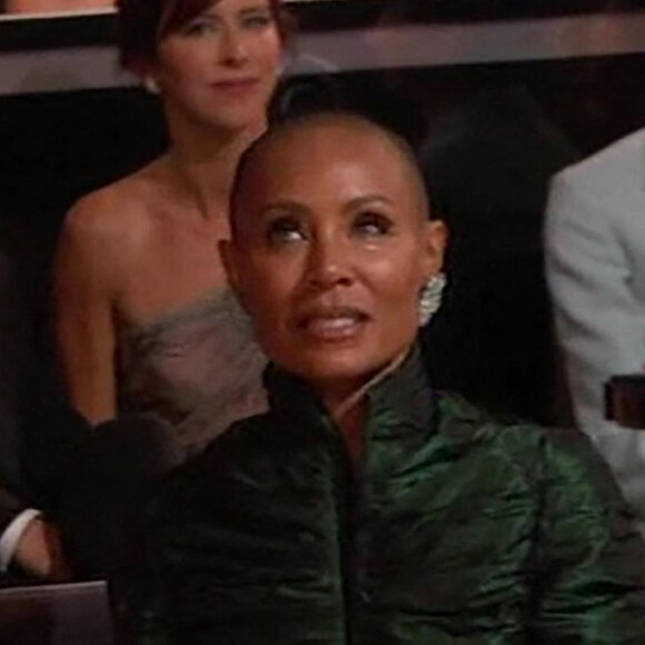 Will Smith et sa femme Jada Pinkett-Smith lorsque Chris Rock lance des blagues sur l'actrice durant les Oscars le 27 mars 2022. Il cible notamment l'alopécie dont souffre la comédienne
