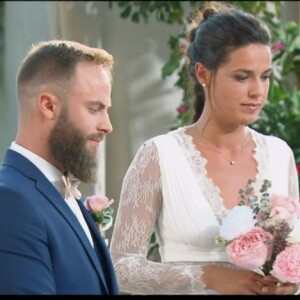 Axel et Caroline lors de leur mariage, dans "Mariés au premier regard", sur M6