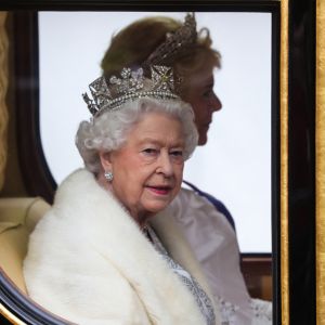 La reine Elisabeth II d'Angleterre - La famille royale d'Angleterre à son arrivée à l'ouverture du Parlement au palais de Westminster à Londres. Le 14 octobre 2019