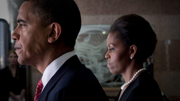 Barack et Michelle Obama : l'heure du premier bilan est arrivée, entre doutes, déceptions et espoirs... L'état de grâce est retombé...