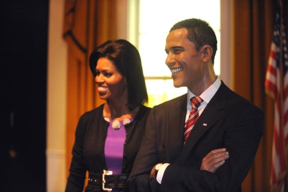 Barack et Michelle Obama version statues de cire dans le bureau ovale reconstitué dans le musée Madame Tussaud à Londres