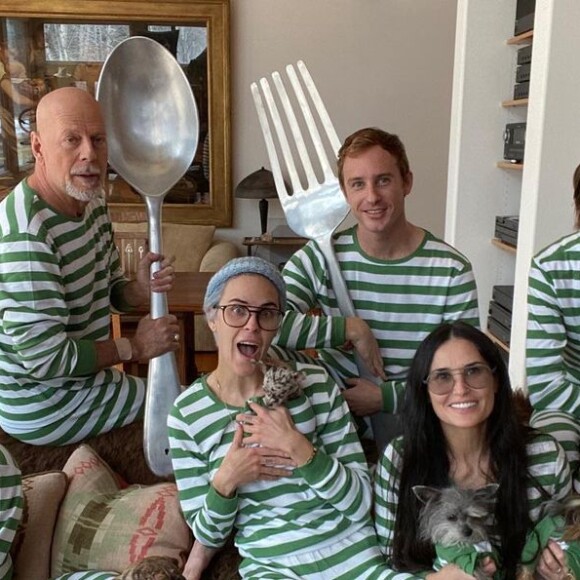 Demi Moore et Bruce Willis étaient très proches, avec leur trois filles Scout, Rumer et Tallulah. @ Instagram / Demi Moore