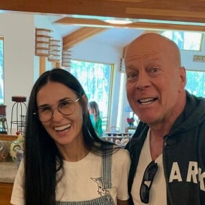 Demi Moore et Bruce Willis étaient très proches, avec leur trois filles Scout, Rumer et Tallulah. @ Instagram / Demi Moore