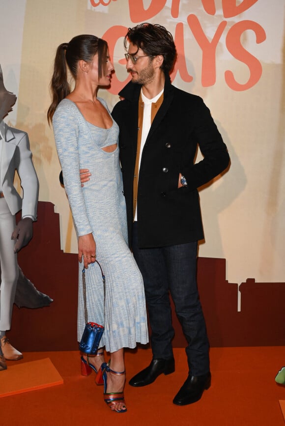 Natasha Andrews et son mari Pierre Niney - Avant-première du film "Les Bad Guys" au cinéma Publicis à Paris. Le 1er avril 2022. © Coadic Guirec / Bestimage