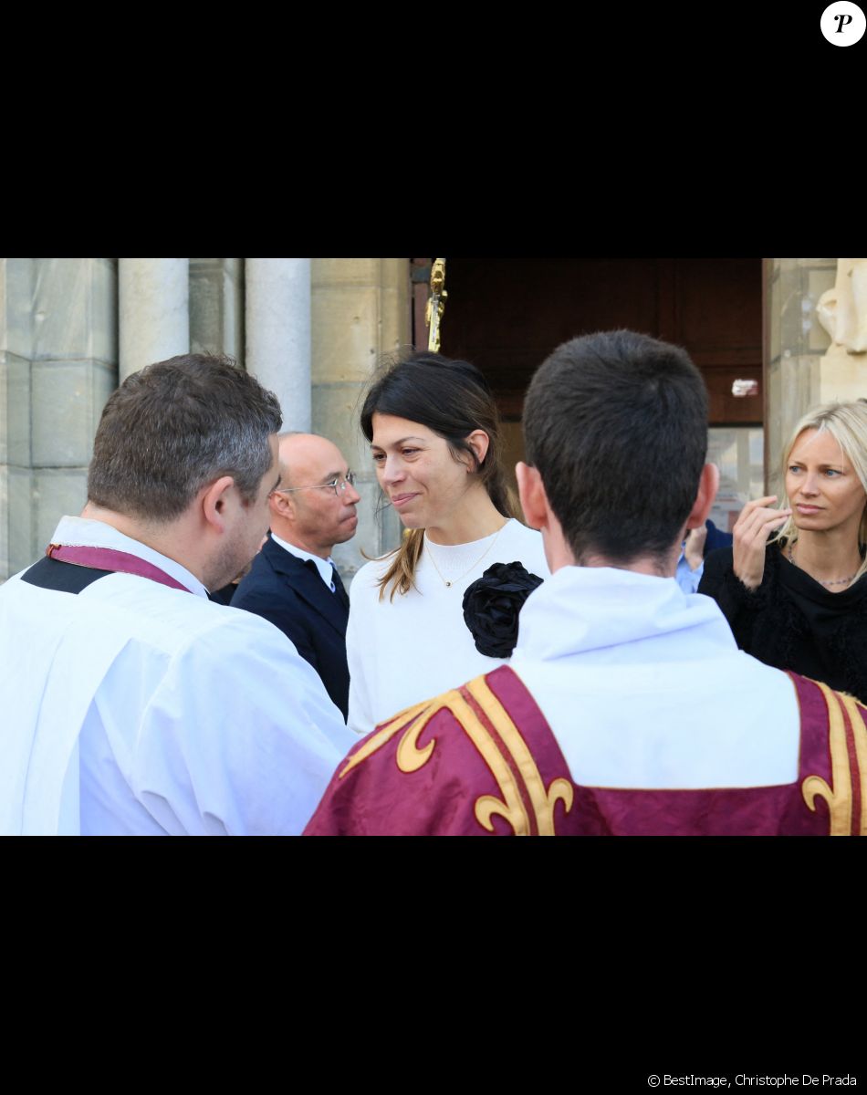 La veuve Maria Aramburu - Obsèques de Federico Martin Aramburu (ancien rugbyman du Biarritz Olympique, tué par balles samedi 19 mars 2022 à Paris) en l'église Sainte-Eugénie à Biarritz, le 26 mars 2022.