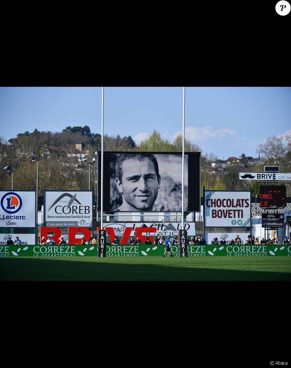 Hommage à Federico Martin Aramburu lors d'un match le 26 mars 2022 à Brive