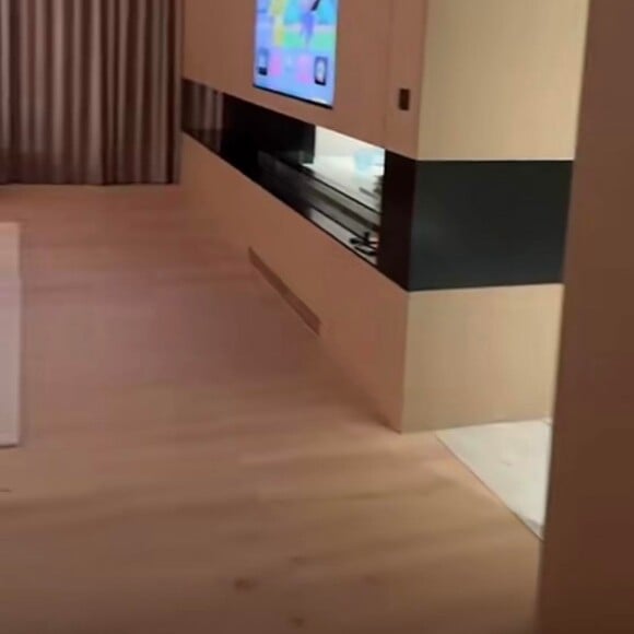 Une maison "de dingue" : Thomas Vergara dévoile des images de sa luxueuse villa avec Nabilla