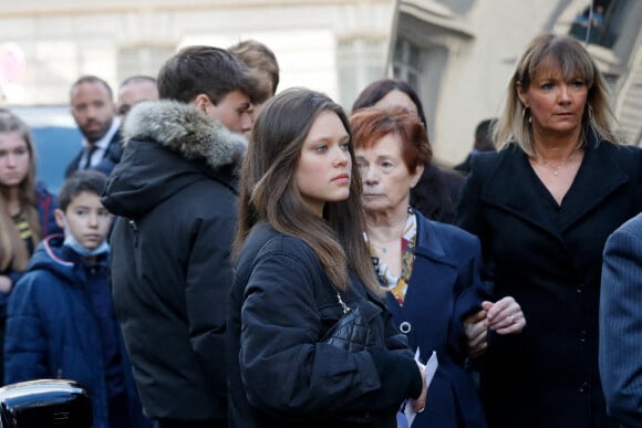 Tom Pernaut, fils de Jean-Pierre Pernaut, famille et proches - Sorties des obsèques de Jean-Pierre Pernaut en la Basilique Sainte-Clotilde à Paris le 9 mars 2022. © Christophe Clovis / Bestimage