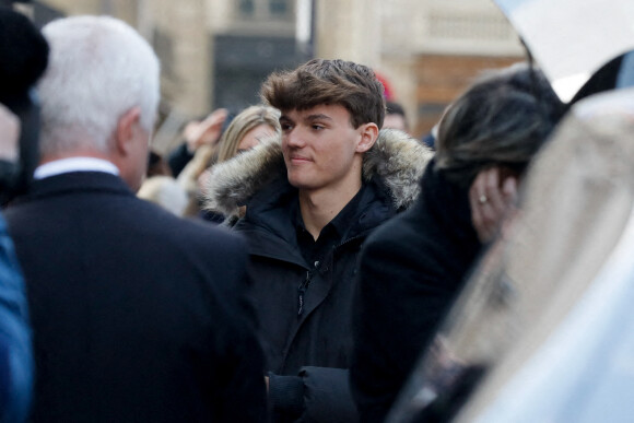 Tom Pernaut, fils de Jean-Pierre Pernaut - Sorties des obsèques de Jean-Pierre Pernaut en la Basilique Sainte-Clotilde à Paris le 9 mars 2022. © Christophe Clovis / Bestimage