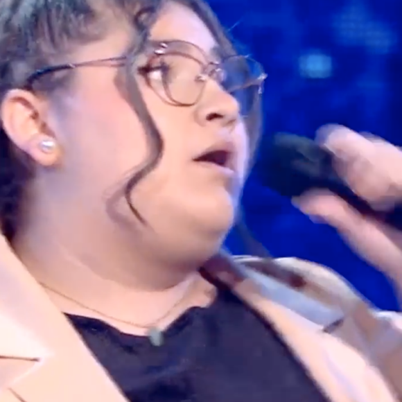 June et Morgane de l'équipe de Florent Pagny s'affrontent lors des battles de "The Voice 11" - Émission du 9 avril 2022, TF1