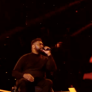 Gabin et Louis de l'équipe de Vianney s'affrontent lors des battles de "The Voice 11" - Émission du 9 avril 2022, TF1
