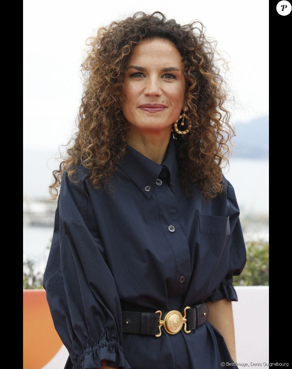 Barbara Cabrita lors d'un photocall lors de la 5ème édition du Festival International Canneseries à Cannes. © Denis Guignebourg / Bestimage