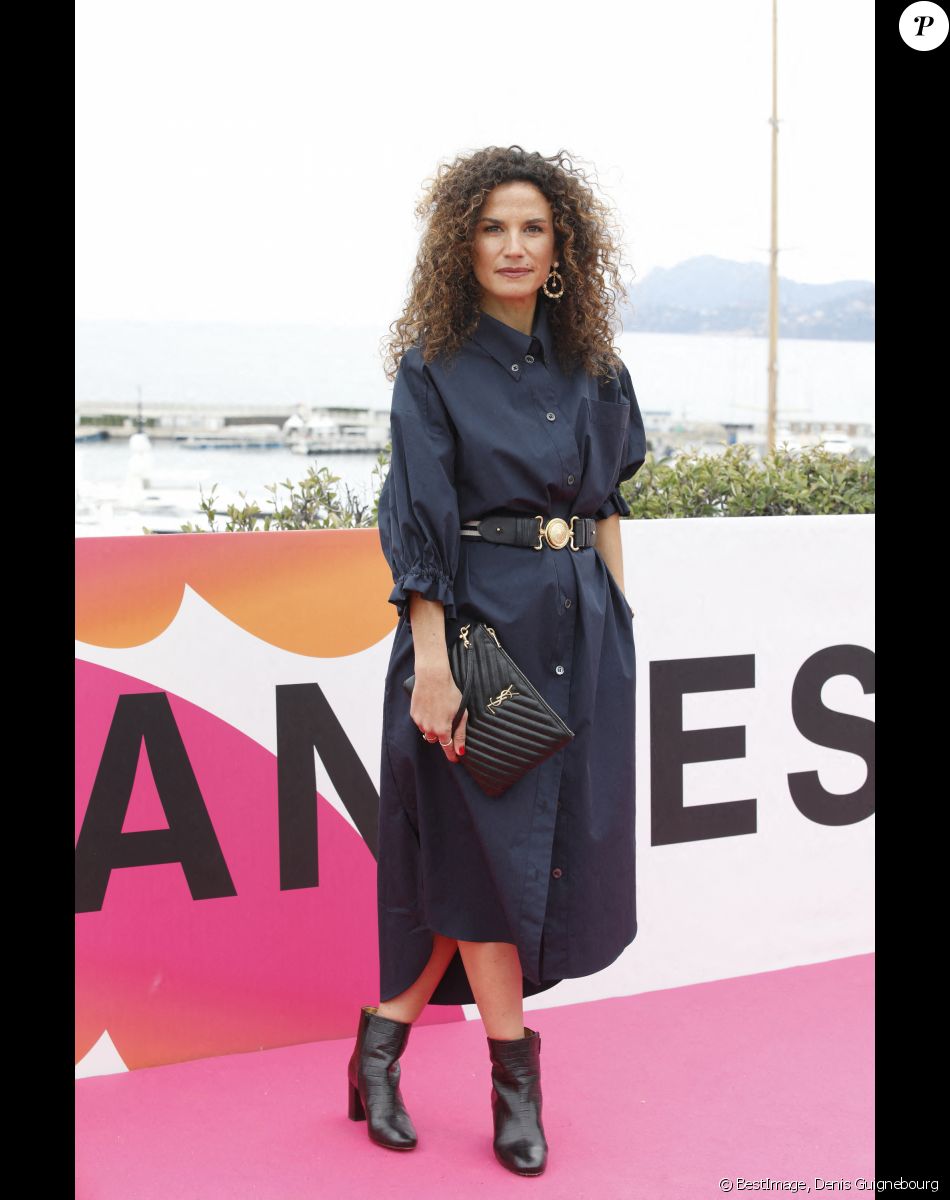 Barbara Cabrita lors d'un photocall lors de la 5ème édition du Festival International Canneseries à Cannes. Le 6 avril 2022 © Denis Guignebourg / Bestimage