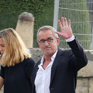 Exclusif - Christophe Dechavanne et sa compagne Elena Foïs - People arrive à la cérémonie d'hommage national à Jean-Paul Belmondo à l'Hôtel des Invalides à Paris le 9 septembre 2021 © Panoramic / Bestimage