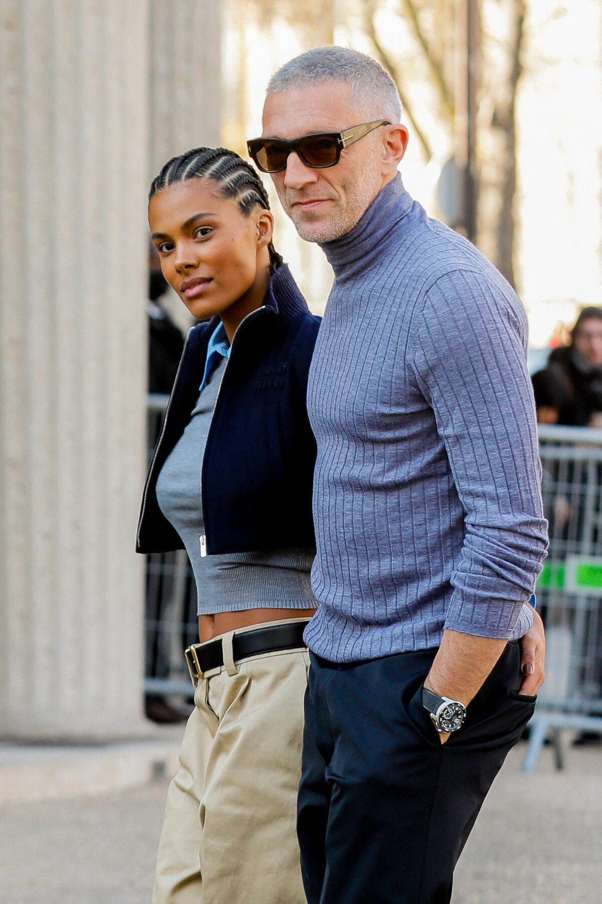 Photo Vincent Cassel Et Sa Femme Tina Kunakey Arriv Es Au D Fil