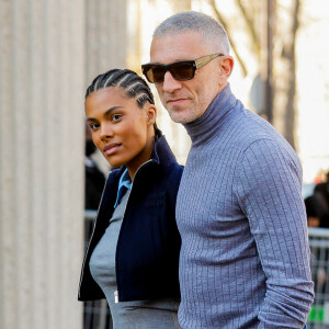 Vincent Cassel et sa femme Tina Kunakey - Arrivées au défilé femme Miu Miu Automne/Hiver 2022/2023 lors de la Fashion Week de Paris au palais d'Iéna à Paris, France, le 8 mars 2022. © Veeren-Clovis/Bestimage 