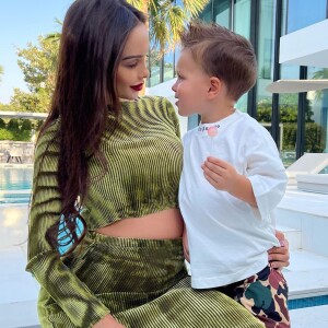 Nabilla Benattia avec son fils Milann