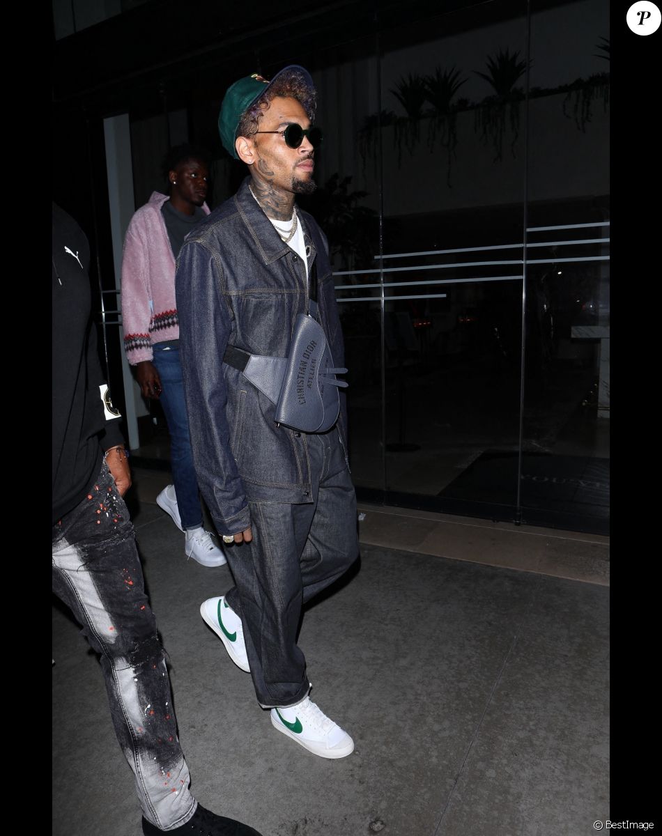 Chris Brown arrive à une soirée au restaurant "The Highlight Room" à Los Angeles, le 19 mai 2021.