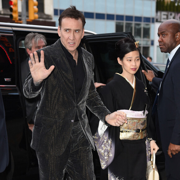 Nicolas Cage et sa femme Riko Shibata - Arrivées à la première du film "Un talent en or massif" à New York City, New York, Etats-Unis, le 10 avril 2022. 