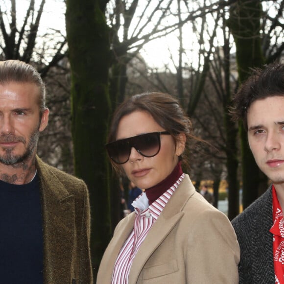 David Beckham, Victoria Beckham et Brooklyn Beckham assistent au défilé Louis Vuitton Mode Masculine Automne/Hiver 2018-2019 pendant la Fashion Week de Paris, France en janvier 2018. @ Jerome Domine/ABACAPRESS.COM