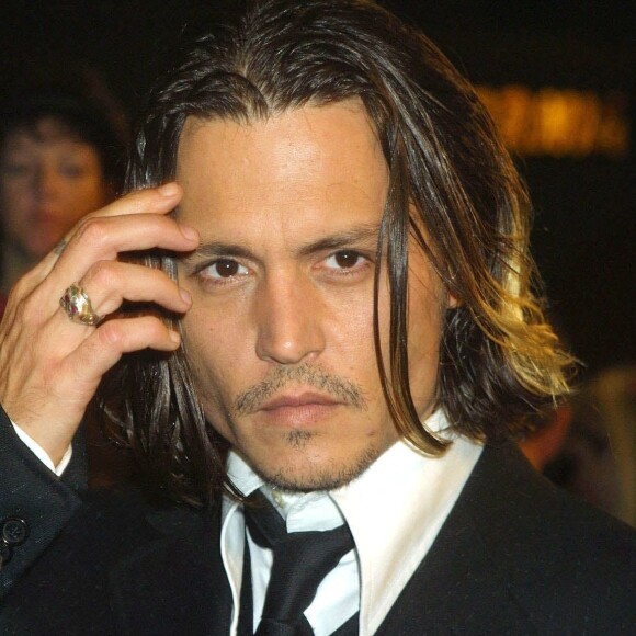 Johnny Depp à la première du film "From Hell".