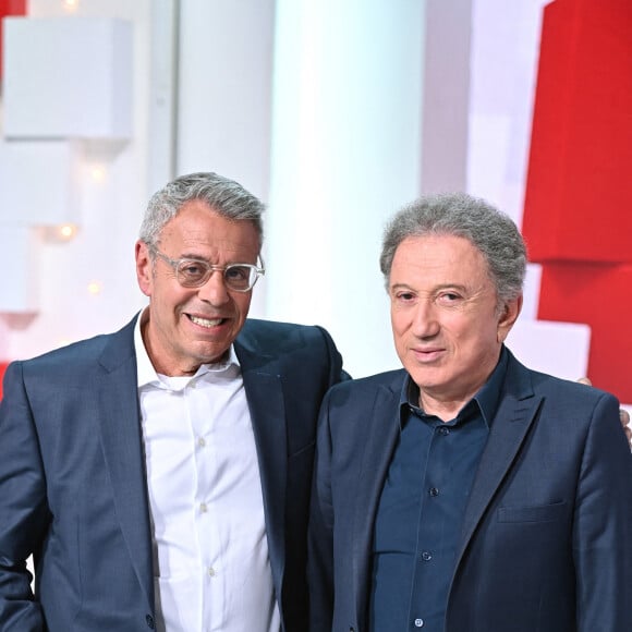 Exclusif - Jean-Michel Cohen et Michel Drucker - Enregistrement de l'émission Vivement dimanche prochain au studio Gabriel, présentée par Michel Drucker et diffusée le 17 avril 2022 sur France 2. © Guillaume Gaffiot / Bestimage