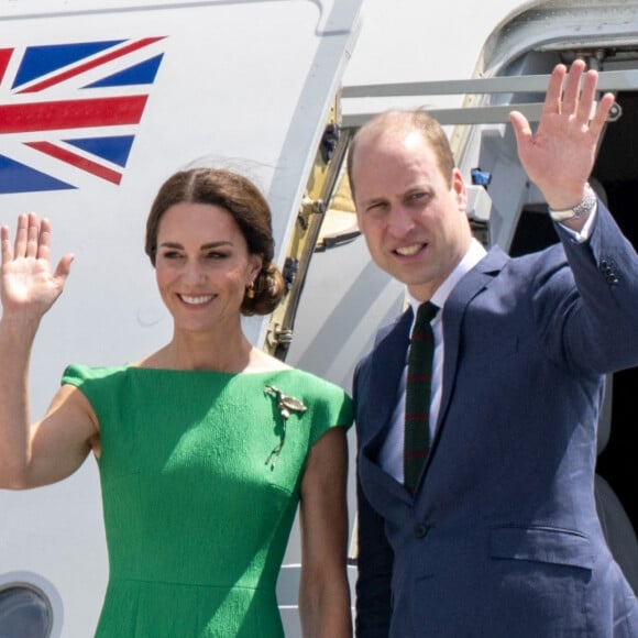 Le prince William, duc de Cambridge, et Catherine (Kate) Middleton, duchesse de Cambridge, quittent la Jamaique depuis l'aéroport international Norman Manley pour se rendre aux Bahamas, dernière étape de leur voyage officiel dans les Caraïbes. Kingston