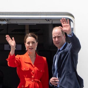 Le prince William, duc de Cambridge, et Catherine (Kate) Middleton, duchesse de Cambridge, quittent le Belize depuis l'aéroport Philip S. W. Goldson. Belize City, le 22 mars 2022. 