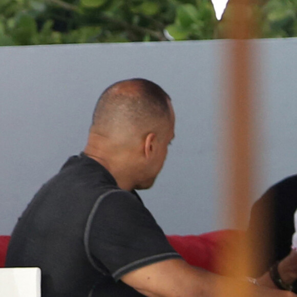 Janet Jackson passe ses vacances avec son fils Eissa Al Mana à Miami le 27 decembre 2017. 