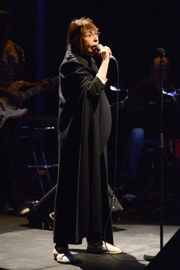 Brigitte Fontaine lors d'un hommage à Alain Bashung au 104 à Paris, les 29 et 30 mars 2013.