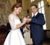 Emilie Dequenne et son époux Michel Ferracci lors de leur mariage à la mairie du 10e arrondissement, le samedi 11 octobre 2014 à Paris.