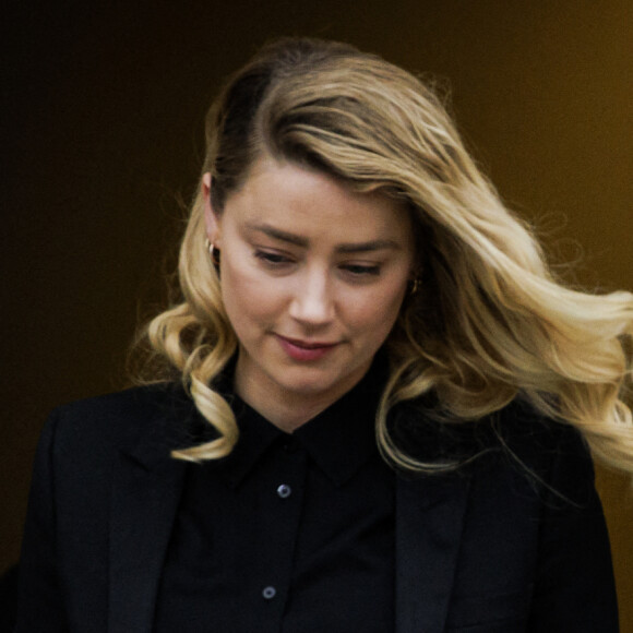 L'actrice Amber Heard arrive au tribunal de Fairfax, Virginie, le 18 avril 2022, où elle est en procès avec son ex-mari, Johnny Depp. Photo by Samuel Corum/CNP/ABACAPRESS.COM