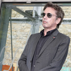 Jean-Michel Jarre ( fils de France Pejot) - La résistante France Pejot décédée en 2010 à l'âge de 95 ans à une rue plus précisément la voûte ouest sous la gare de Perrache à Lyon, France, le 12 juillet 2021. © Pascal Fayolle/Bestimage 