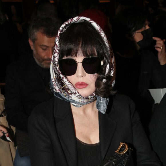 Isabelle Adjani - Défilé Dior Prêt-à-porter Automne/Hiver 2022/2023 dans le cadre de la Fashion Week de Paris, France, le 1er Mars 2022. © Borde-Rindoff/Bestimage 