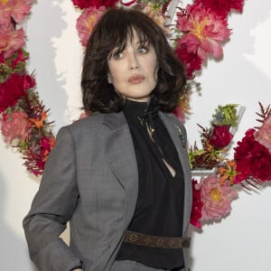 Isabelle Adjani au photocall du dîner de lancement des Parfums Louis Vuitton, Stellar Times, Cosmetic Cloud, Dancing Blossom, Rhapsody et Symphony, à la fondation Louis Vuitton à Paris, France, le 5 juillet 2021. © Olivier Borde/Bestimage 