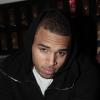 Chris Brown prend la pose, pendant que Bob Sinclar met le feu au VIP Room Theater à Paris, le 23 janvier 2010 !