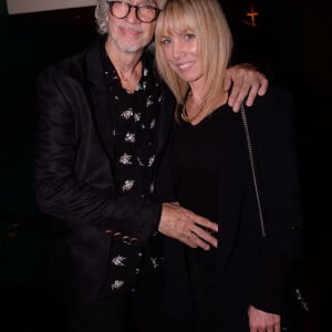 Exclusif - Louis Bertignac avec sa femme Laeticia - After de Garou au restaurant Manko à l'ssue de son concert à la salle Pleyel à Paris le 7 octobre 2021. © Rachid Bellak/Bestimage